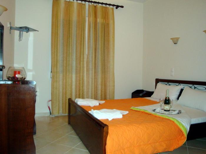 Hotel Iliana Mandrotopos Buitenkant foto