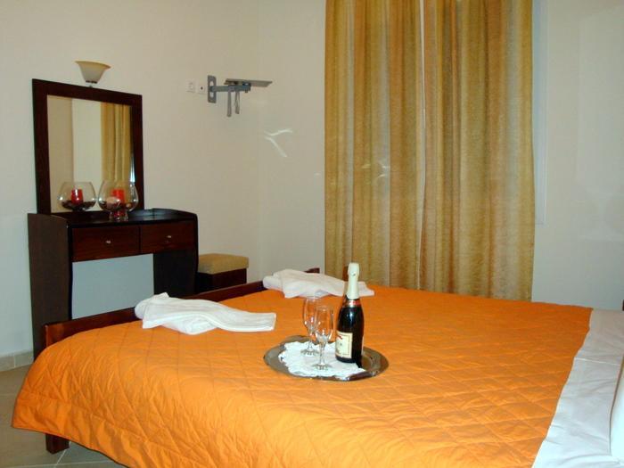 Hotel Iliana Mandrotopos Buitenkant foto