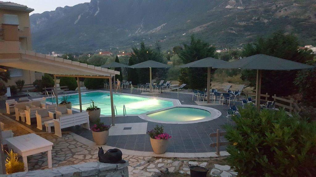 Hotel Iliana Mandrotopos Buitenkant foto