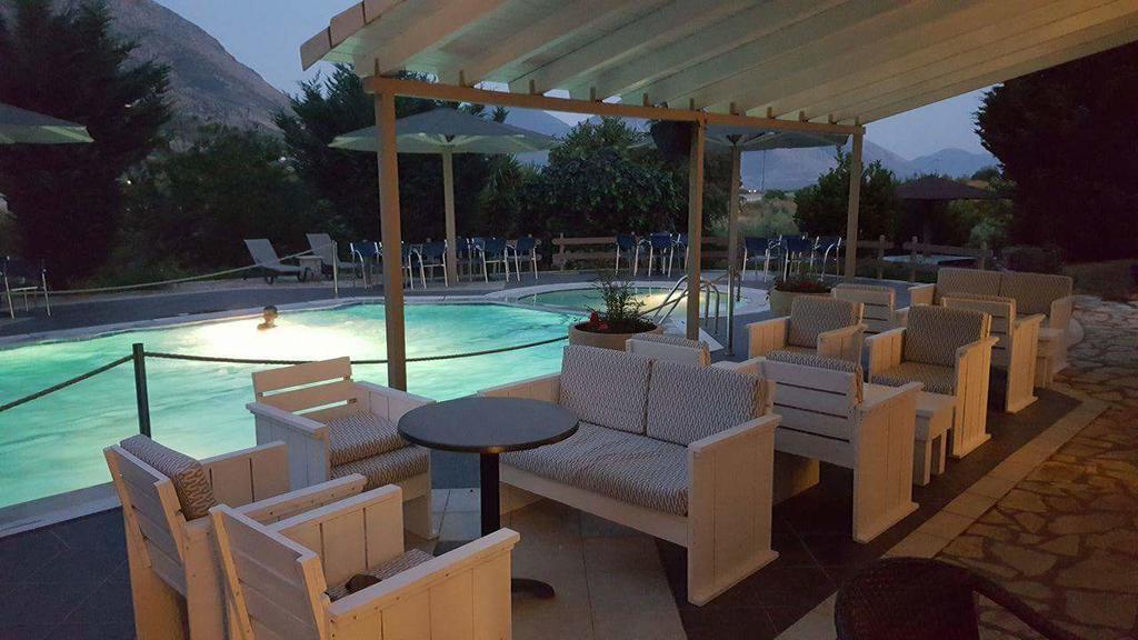 Hotel Iliana Mandrotopos Buitenkant foto