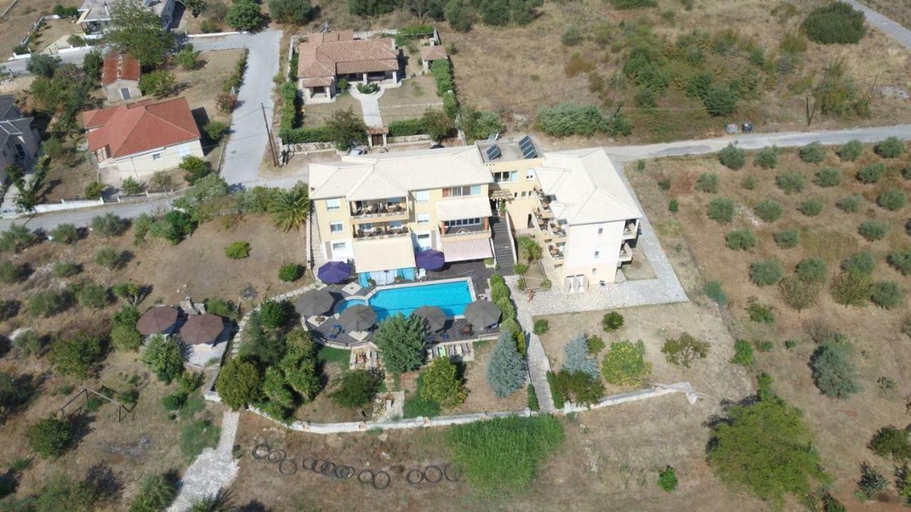 Hotel Iliana Mandrotopos Buitenkant foto